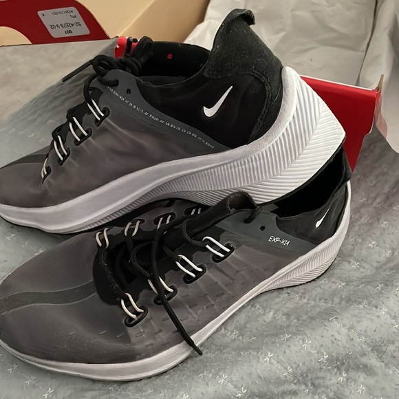 Women’s Nike Exp-X14 size 9 - Picture 2 of 6